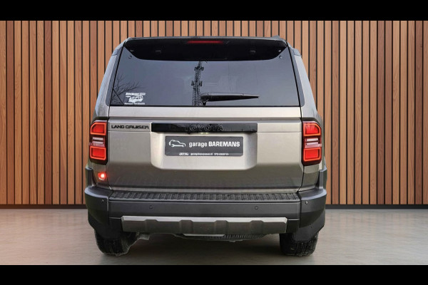 Toyota Land Cruiser 2.8 D-4D Hybrid Professional Pano Dak VAN
