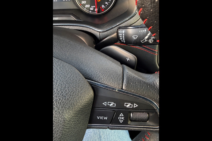 Seat Arona 1.0 TSI FR Business Intense - AUTOMAAT I Navigatie I Airco I Sport Pakket I Sport velgen I LED I PDC I Dealer onderh.