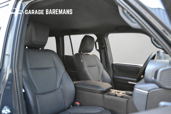 Toyota Land Cruiser 2.8 D-4D Hybrid Navigator VAN