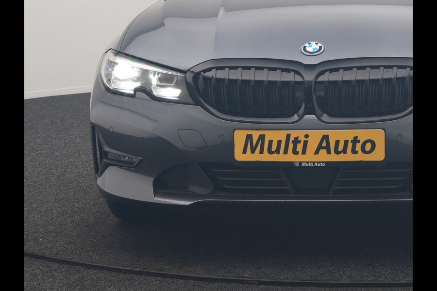 BMW 3 Serie Touring 320e Sportline PHEV Dealer O.H. | SOH 95,4% | Panodak | Adaptive Cruise | Camera | Sfeerverlichting | Sportstoelen Verwarmd | BLIS | Apple Carplay | Navigatie | DAB | Plug In Hybrid |