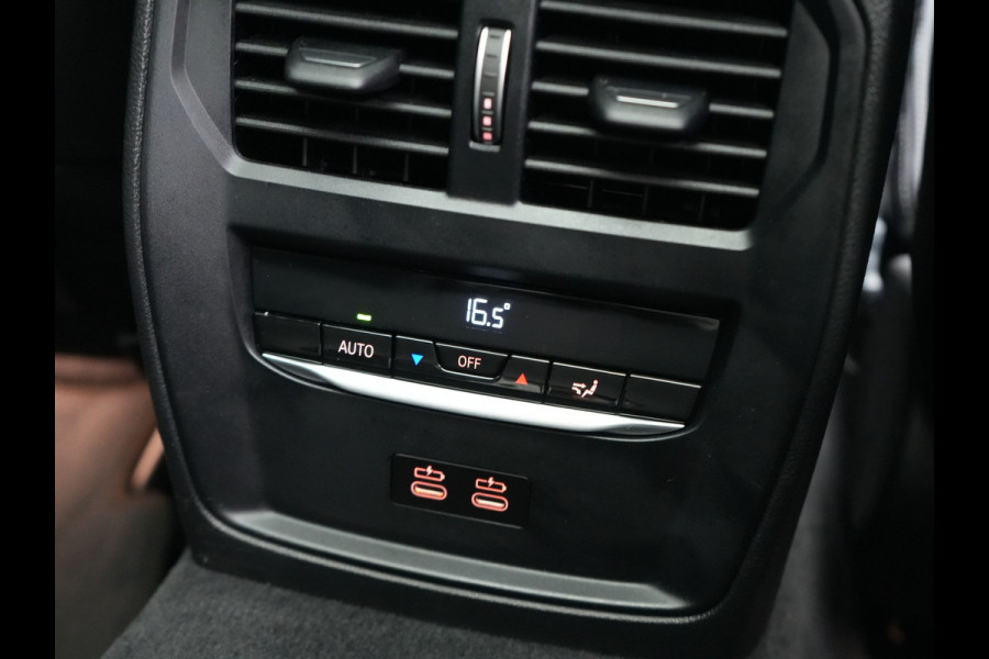 BMW 3 Serie Touring 320e Sportline PHEV Dealer O.H. | SOH 95,4% | Panodak | Adaptive Cruise | Camera | Sfeerverlichting | Sportstoelen Verwarmd | BLIS | Apple Carplay | Navigatie | DAB | Plug In Hybrid |