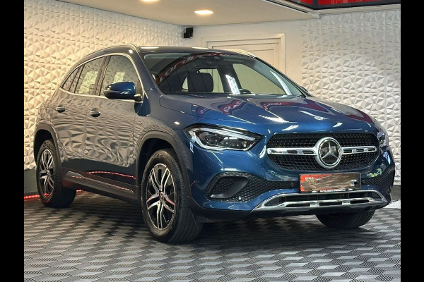 Mercedes-Benz GLA 250e ** HIGH LED, HALF-LEDER, MBUX+, TREKH, DISTR, 18-inch LMV ** UNFALLFREI - VOL. MB ONDERH ** ** INFORMEER OOK NAAR ONZE AANTREKKELIJKE FINANCIAL-LEASE TARIEVEN **