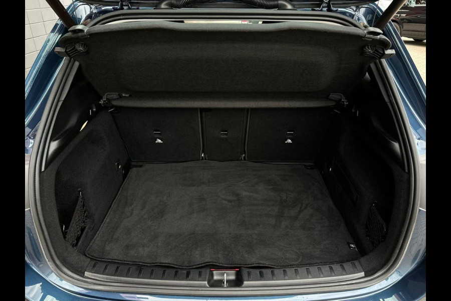 Mercedes-Benz GLA 250e ** HIGH LED, HALF-LEDER, MBUX+, TREKH, DISTR, 18-inch LMV ** UNFALLFREI - VOL. MB ONDERH ** ** INFORMEER OOK NAAR ONZE AANTREKKELIJKE FINANCIAL-LEASE TARIEVEN **