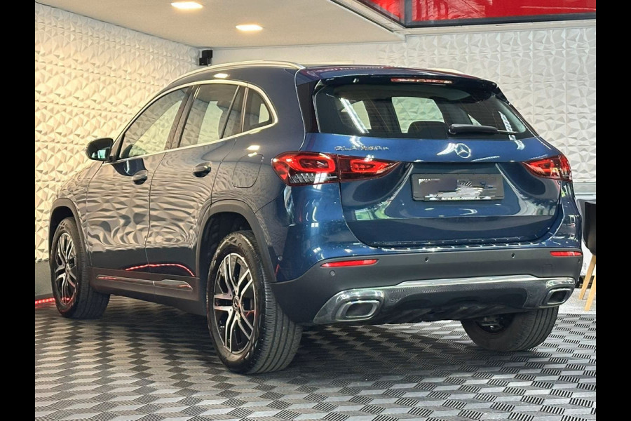 Mercedes-Benz GLA 250e ** HIGH LED, HALF-LEDER, MBUX+, TREKH, DISTR, 18-inch LMV ** UNFALLFREI - VOL. MB ONDERH ** ** INFORMEER OOK NAAR ONZE AANTREKKELIJKE FINANCIAL-LEASE TARIEVEN **