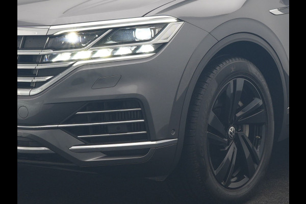 Volkswagen Touareg 3.0 TSi eHybrid 4MOTION PHEV 381pk Dealer O.H. | SOH 91,3% | Trekhaak Af Fabriek | Luchtvering | Panodak | Adaptive Cruise | Dynaudio | 360 Camera | Head Up | Lederen Comfortstoelen Memory & Verwarmd | Sfeerverlichting | Stuur Verwarmd |  Keyless | Apple Carplay | 20"L.M | Plug In Hybrid |