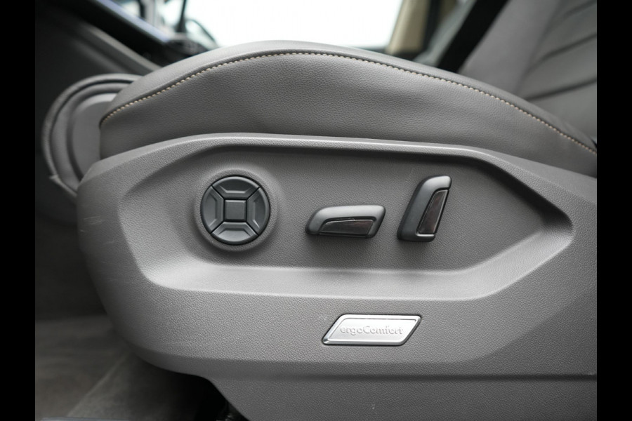 Volkswagen Touareg 3.0 TSi eHybrid 4MOTION PHEV 381pk Dealer O.H. | SOH 91,3% | Trekhaak Af Fabriek | Luchtvering | Panodak | Adaptive Cruise | Dynaudio | 360 Camera | Head Up | Lederen Comfortstoelen Memory & Verwarmd | Sfeerverlichting | Stuur Verwarmd |  Keyless | Apple Carplay | 20"L.M | Plug In Hybrid |