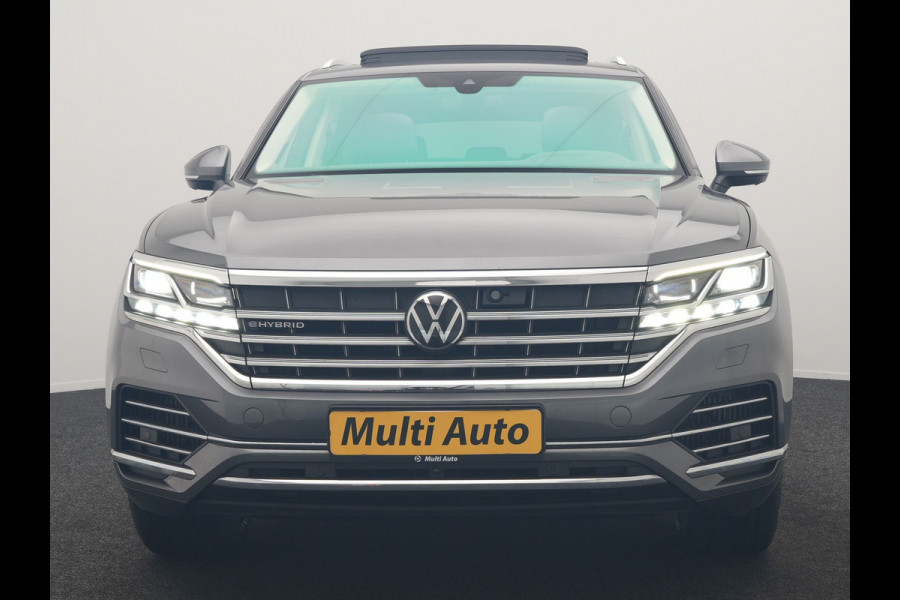 Volkswagen Touareg 3.0 TSi eHybrid 4MOTION PHEV 381pk Dealer O.H. | SOH 91,3% | Trekhaak Af Fabriek | Luchtvering | Panodak | Adaptive Cruise | Dynaudio | 360 Camera | Head Up | Lederen Comfortstoelen Memory & Verwarmd | Sfeerverlichting | Stuur Verwarmd |  Keyless | Apple Carplay | 20"L.M | Plug In Hybrid |