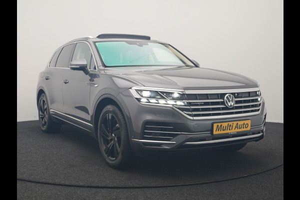 Volkswagen Touareg 3.0 TSi eHybrid 4MOTION PHEV 381pk Dealer O.H. | SOH 91,3% | Trekhaak Af Fabriek | Luchtvering | Panodak | Adaptive Cruise | Dynaudio | 360 Camera | Head Up | Lederen Comfortstoelen Memory & Verwarmd | Sfeerverlichting | Stuur Verwarmd |  Keyless | Apple Carplay | 20"L.M | Plug In Hybrid |