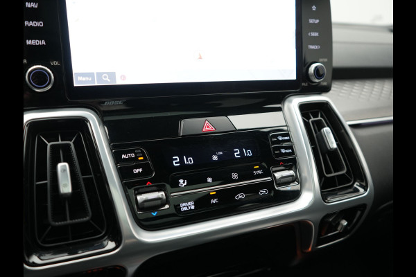 Kia Sorento 1.6 T-GDI 4WD ExecutiveLine PHEV 265pk Dealer O.H. | SOH 96,7% | Trekhaak Afn. | Panodak | Head Up | Adaptive Cruise | 360 Camera | Bose Audio | Lederen Sportstoelen Memory & Ventilatie | Keyless | BLIS | Stoelen & Stuur Verwarmd | Plug In Hybrid |