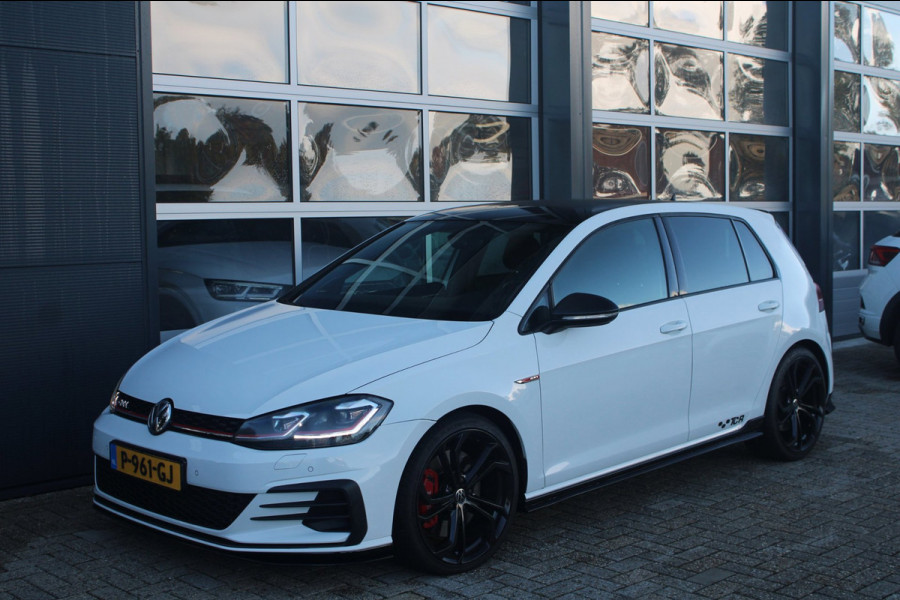 Volkswagen Golf 2.0 TSI GTI TCR | Dynaudio | DCC | ACC| Camera | 1e Lak