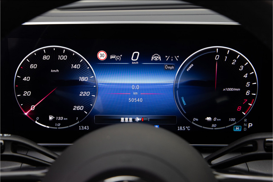 Mercedes-Benz GLC 300e 4MATIC AMG Premium Plus, Luchtvering, Pano, Achterasbesturing, Head-up, Leder Exclusief