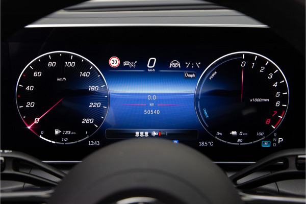 Mercedes-Benz GLC 300e 4MATIC AMG Premium Plus, Luchtvering, Pano, Achterasbesturing, Head-up, Leder Exclusief