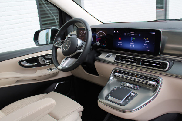 Mercedes-Benz V-Klasse 300d / AMG / Exclusive / 7-Pers / Pano / Luchtv / Elec Stoel / Burmester / Vol Opties / NIEUW!!