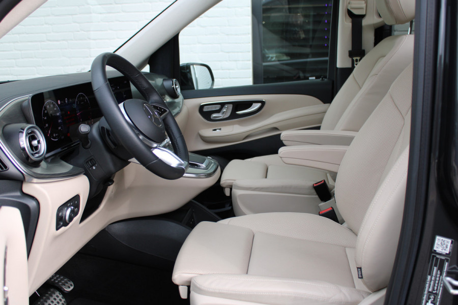 Mercedes-Benz V-Klasse 300d / AMG / Exclusive / 7-Pers / Pano / Luchtv / Elec Stoel / Burmester / Vol Opties / NIEUW!!