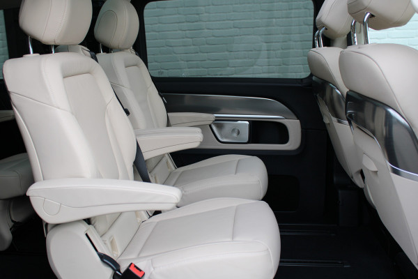Mercedes-Benz V-Klasse 300d / AMG / Exclusive / 7-Pers / Pano / Luchtv / Elec Stoel / Burmester / Vol Opties / NIEUW!!