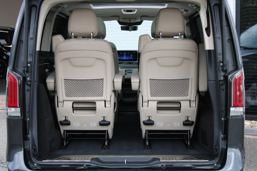 Mercedes-Benz V-Klasse 300d / AMG / Exclusive / 7-Pers / Pano / Luchtv / Elec Stoel / Burmester / Vol Opties / NIEUW!!