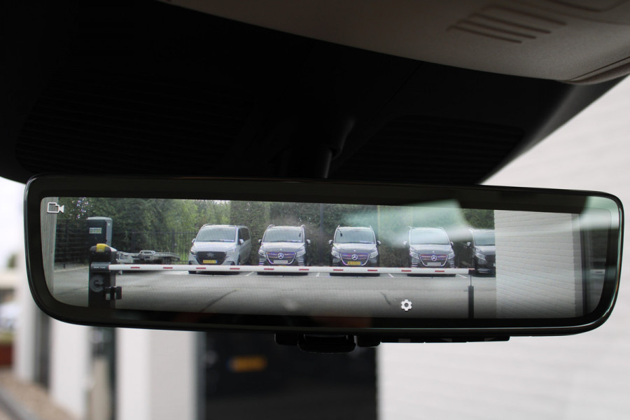 Mercedes-Benz V-Klasse 300d / AMG / Exclusive / 7-Pers / Pano / Luchtv / Elec Stoel / Burmester / Vol Opties / NIEUW!!