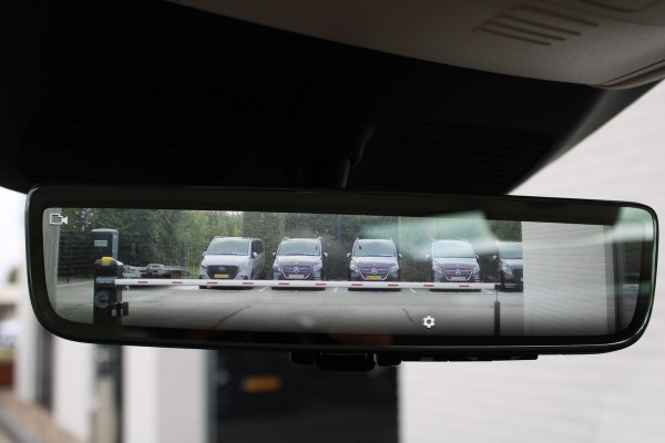 Mercedes-Benz V-Klasse 300d / AMG / Exclusive / 7-Pers / Pano / Luchtv / Elec Stoel / Burmester / Vol Opties / NIEUW!!