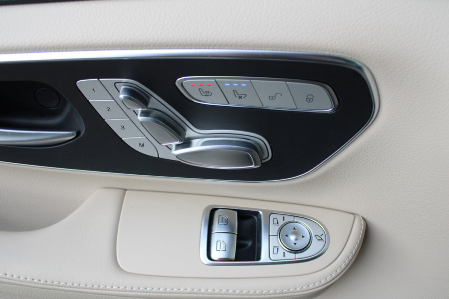 Mercedes-Benz V-Klasse 300d / AMG / Exclusive / 7-Pers / Pano / Luchtv / Elec Stoel / Burmester / Vol Opties / NIEUW!!