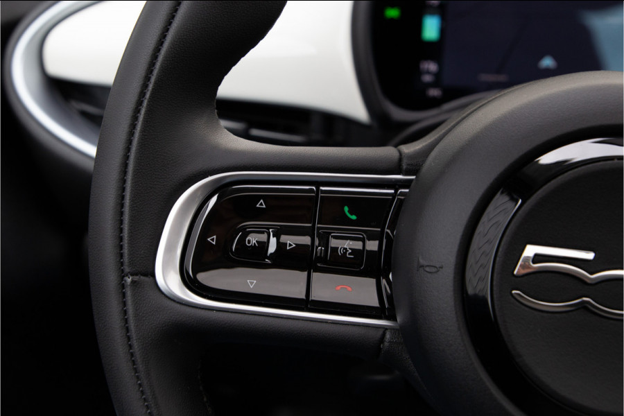 Fiat 500 Icon 42 kWh Panorama, Carplay, Stoelverwarming