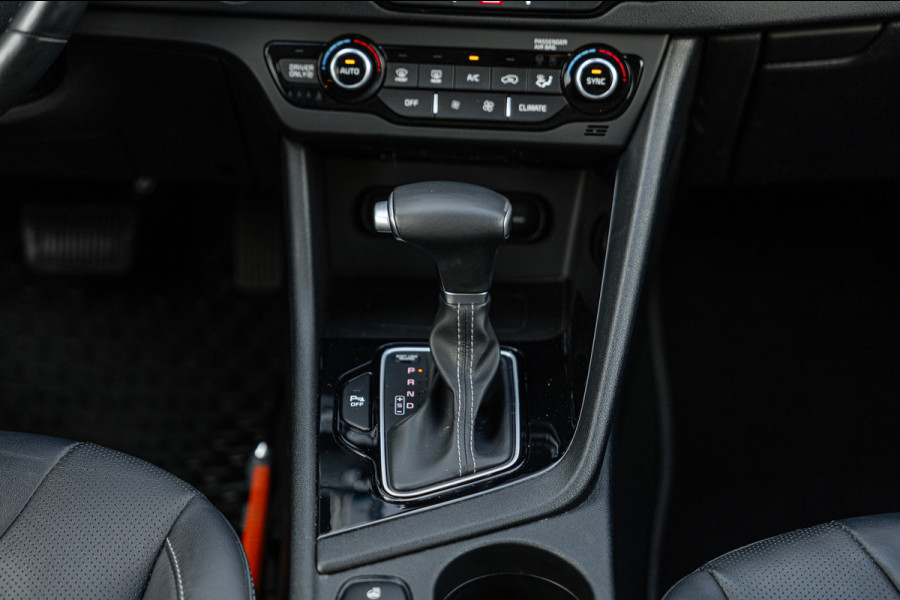 Kia Niro 1.6 GDi Hybrid ExecutiveLine / 61dkm NAP / Camera / Leer / Stoelverw. & Koeling / JBL Audio