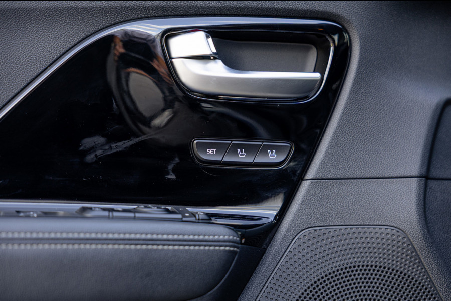 Kia Niro 1.6 GDi Hybrid ExecutiveLine / 61dkm NAP / Camera / Leer / Stoelverw. & Koeling / JBL Audio