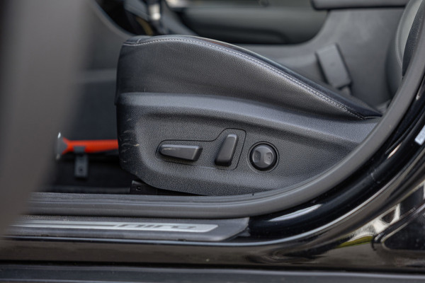 Kia Niro 1.6 GDi Hybrid ExecutiveLine / 61dkm NAP / Camera / Leer / Stoelverw. & Koeling / JBL Audio