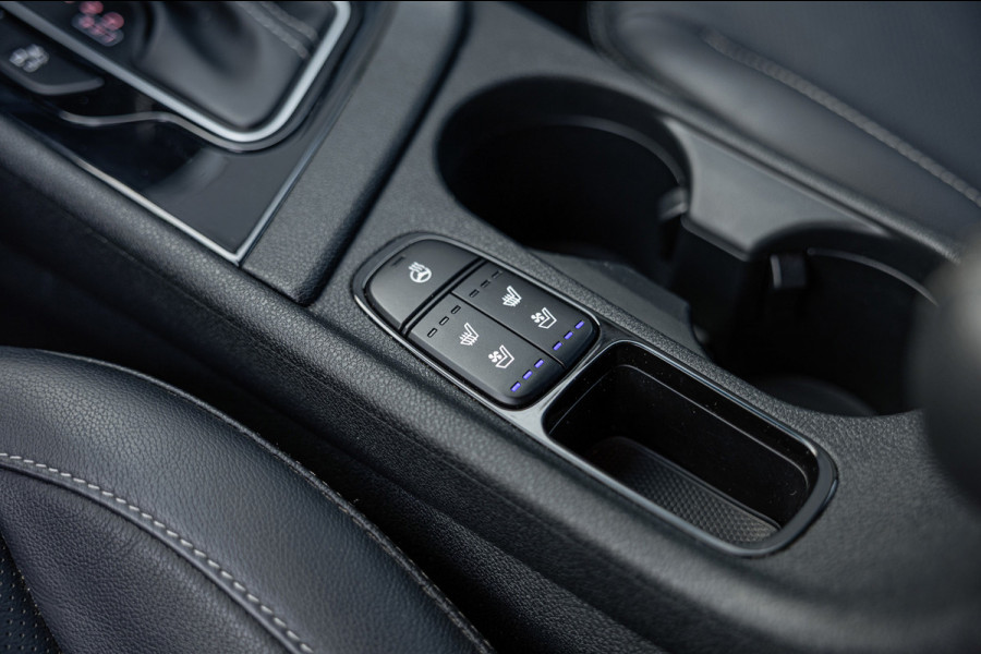 Kia Niro 1.6 GDi Hybrid ExecutiveLine / 61dkm NAP / Camera / Leer / Stoelverw. & Koeling / JBL Audio