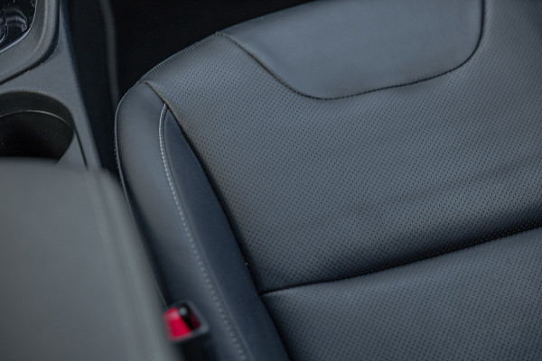 Kia Niro 1.6 GDi Hybrid ExecutiveLine / 61dkm NAP / Camera / Leer / Stoelverw. & Koeling / JBL Audio