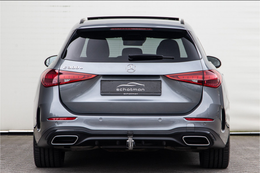 Mercedes-Benz C-Klasse Estate 300 e AMG Premium, Pano, Distronic, Trekhaak, Leder, Nightpakket 2023