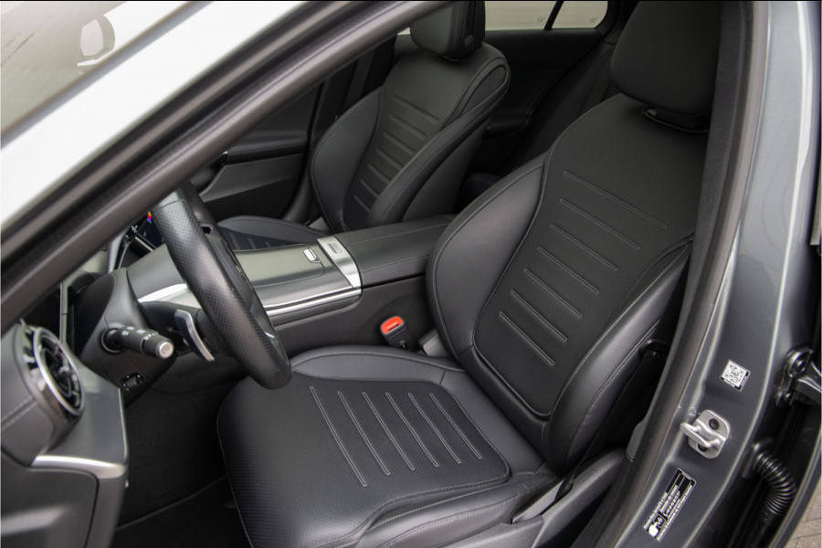 Mercedes-Benz C-Klasse Estate 300 e AMG Premium, Pano, Distronic, Trekhaak, Leder, Nightpakket 2023