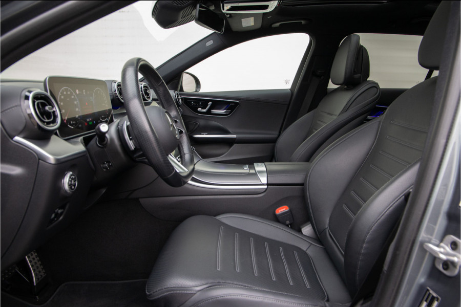 Mercedes-Benz C-Klasse Estate 300 e AMG Premium, Pano, Distronic, Trekhaak, Leder, Nightpakket 2023