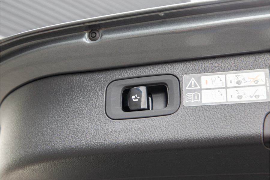 Mercedes-Benz C-Klasse Estate 300 e AMG Premium, Pano, Distronic, Trekhaak, Leder, Nightpakket 2023