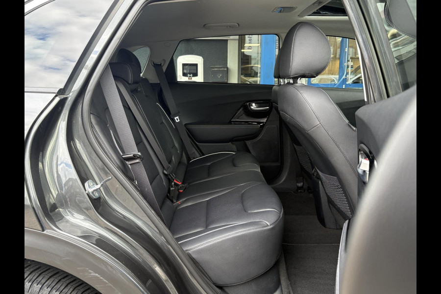 Kia e-Niro ExecutiveLine 64 kWh | 96,7% SOH | Schuifdak | Leder | Memory Seats | Stoelverwarming & Ventilatie | Adaptive Cruise |