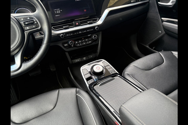 Kia e-Niro ExecutiveLine 64 kWh | 96,7% SOH | Schuifdak | Leder | Memory Seats | Stoelverwarming & Ventilatie | Adaptive Cruise |