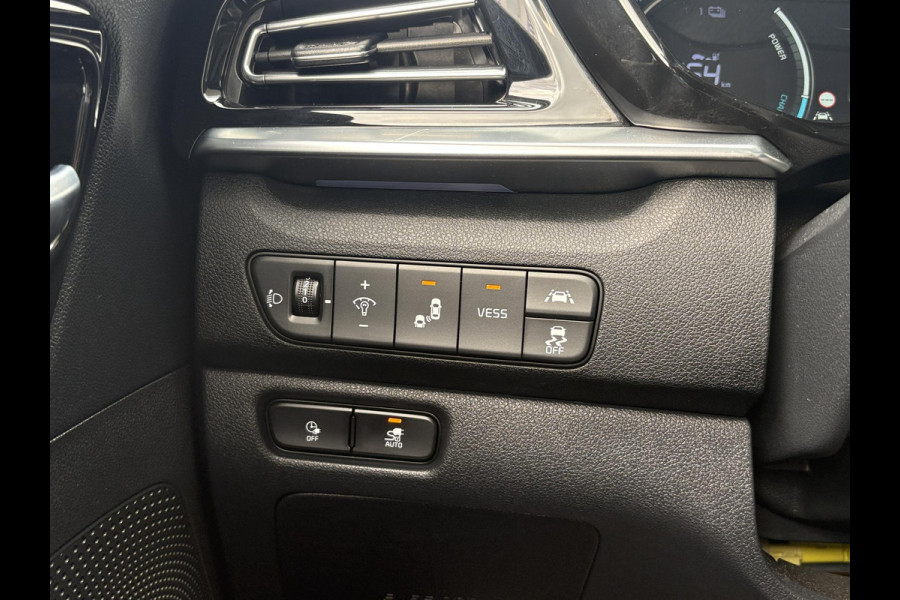 Kia e-Niro ExecutiveLine 64 kWh | 96,7% SOH | Schuifdak | Leder | Memory Seats | Stoelverwarming & Ventilatie | Adaptive Cruise |