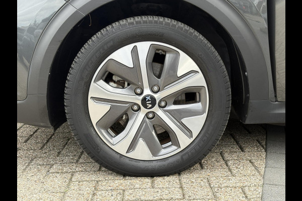 Kia e-Niro ExecutiveLine 64 kWh | 96,7% SOH | Schuifdak | Leder | Memory Seats | Stoelverwarming & Ventilatie | Adaptive Cruise |