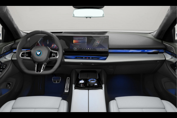 BMW i5 Touring eDrive40 - M-Sport Pro - Pano - Onderstel Prof - Trekhaak - Bowers & Wilkins