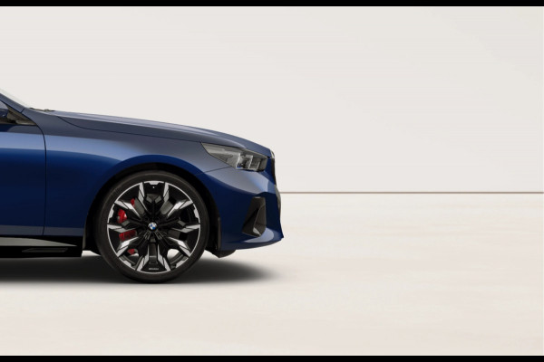 BMW i5 Touring eDrive40 - M-Sport Pro - Pano - Onderstel Prof - Trekhaak - Bowers & Wilkins