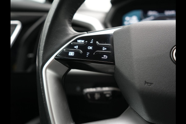 Audi Q4 e-tron 45 Quattro Advanced edition 77 kWh 265pk Dealer O.H. | SOH 97,9% | Trekhaak Af Fabriek | Adaptive Cruise | Camera | Sportstoelen & Stuur Verwarmd | Keyless | Navigatie | DAB | Virtual | Lane Assist |