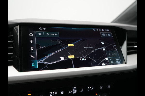 Audi Q4 e-tron 45 Quattro Advanced edition 77 kWh 265pk Dealer O.H. | SOH 97,9% | Trekhaak Af Fabriek | Adaptive Cruise | Camera | Sportstoelen & Stuur Verwarmd | Keyless | Navigatie | DAB | Virtual | Lane Assist |