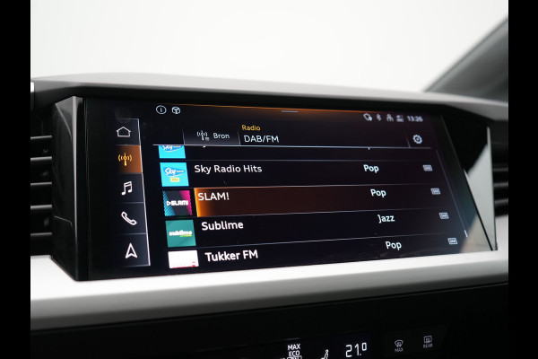 Audi Q4 e-tron 45 Quattro Advanced edition 77 kWh 265pk Dealer O.H. | SOH 97,9% | Trekhaak Af Fabriek | Adaptive Cruise | Camera | Sportstoelen & Stuur Verwarmd | Keyless | Navigatie | DAB | Virtual | Lane Assist |
