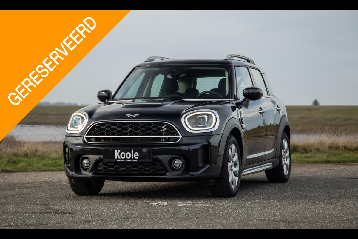 MINI Countryman 1.5 Cooper S E ALL4 Essential CAMERA / NAVI / CARPLAY / AIRCO / ZWART / STOELVERWARMING