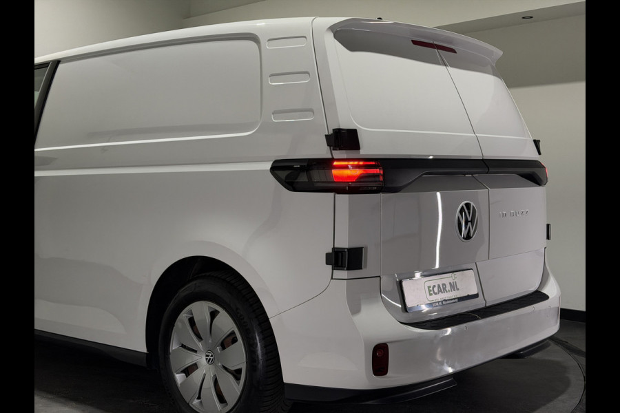 Volkswagen ID. Buzz Cargo 77 kWh | SOH 95,3% | Trekhaak Elek. | Stuur verwarmd | Climatronic | Pass. bank
