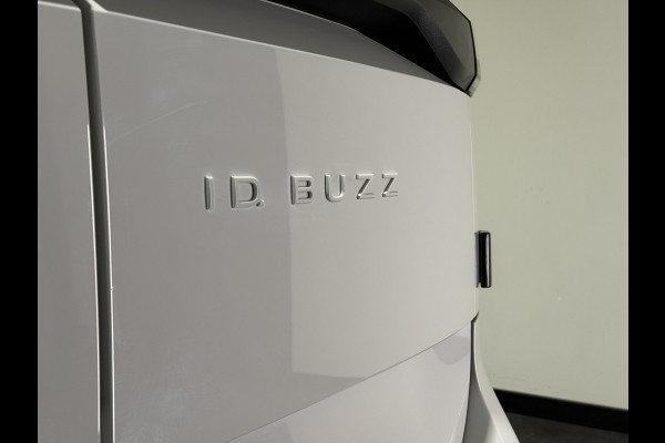 Volkswagen ID. Buzz Cargo 77 kWh | SOH 95,3% | Trekhaak Elek. | Stuur verwarmd | Climatronic | Pass. bank