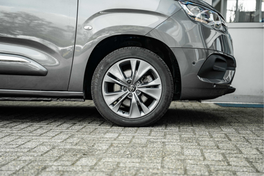Toyota ProAce Verso | Pano dak | 5-Persoons | Achteruitrijcamera | PDC V+A | Last minute deal, geldig t/m 31-10-2026, profiteer nu! Van €26.950 naar €25.950
