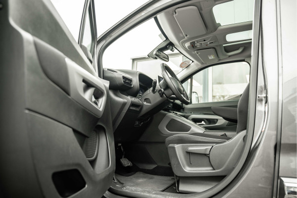 Toyota ProAce Verso | Pano dak | 5-Persoons | Achteruitrijcamera | PDC V+A | Last minute deal, geldig t/m 31-10-2026, profiteer nu! Van €26.950 naar €25.950
