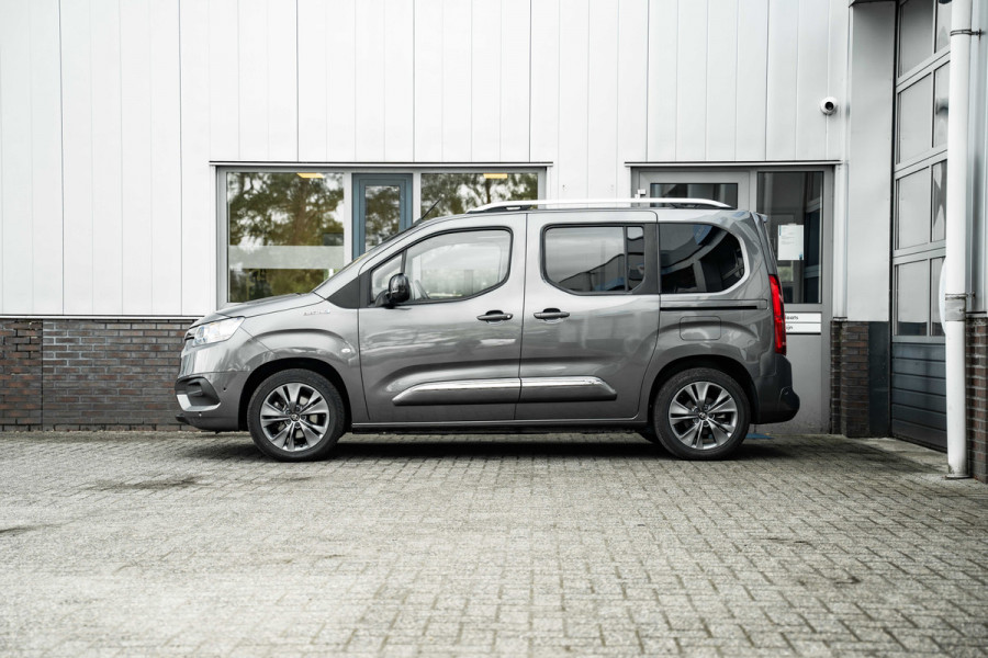 Toyota ProAce Verso | Pano dak | 5-Persoons | Achteruitrijcamera | PDC V+A | Last minute deal, geldig t/m 31-10-2026, profiteer nu! Van €26.950 naar €25.950