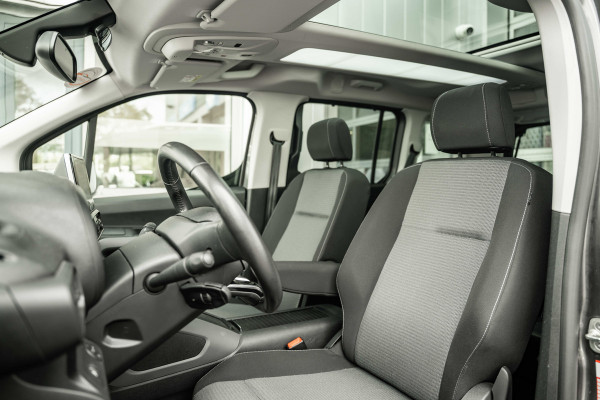 Toyota ProAce Verso | Pano dak | 5-Persoons | Achteruitrijcamera | PDC V+A | Last minute deal, geldig t/m 31-10-2026, profiteer nu! Van €26.950 naar €25.950