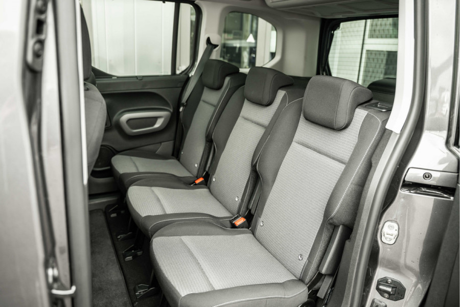 Toyota ProAce Verso | Pano dak | 5-Persoons | Achteruitrijcamera | PDC V+A | Last minute deal, geldig t/m 31-10-2026, profiteer nu! Van €26.950 naar €25.950